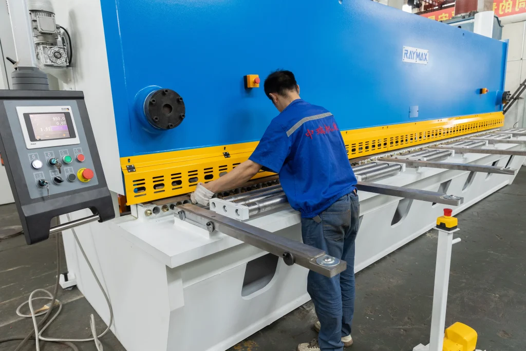 CNC Shearing Machine